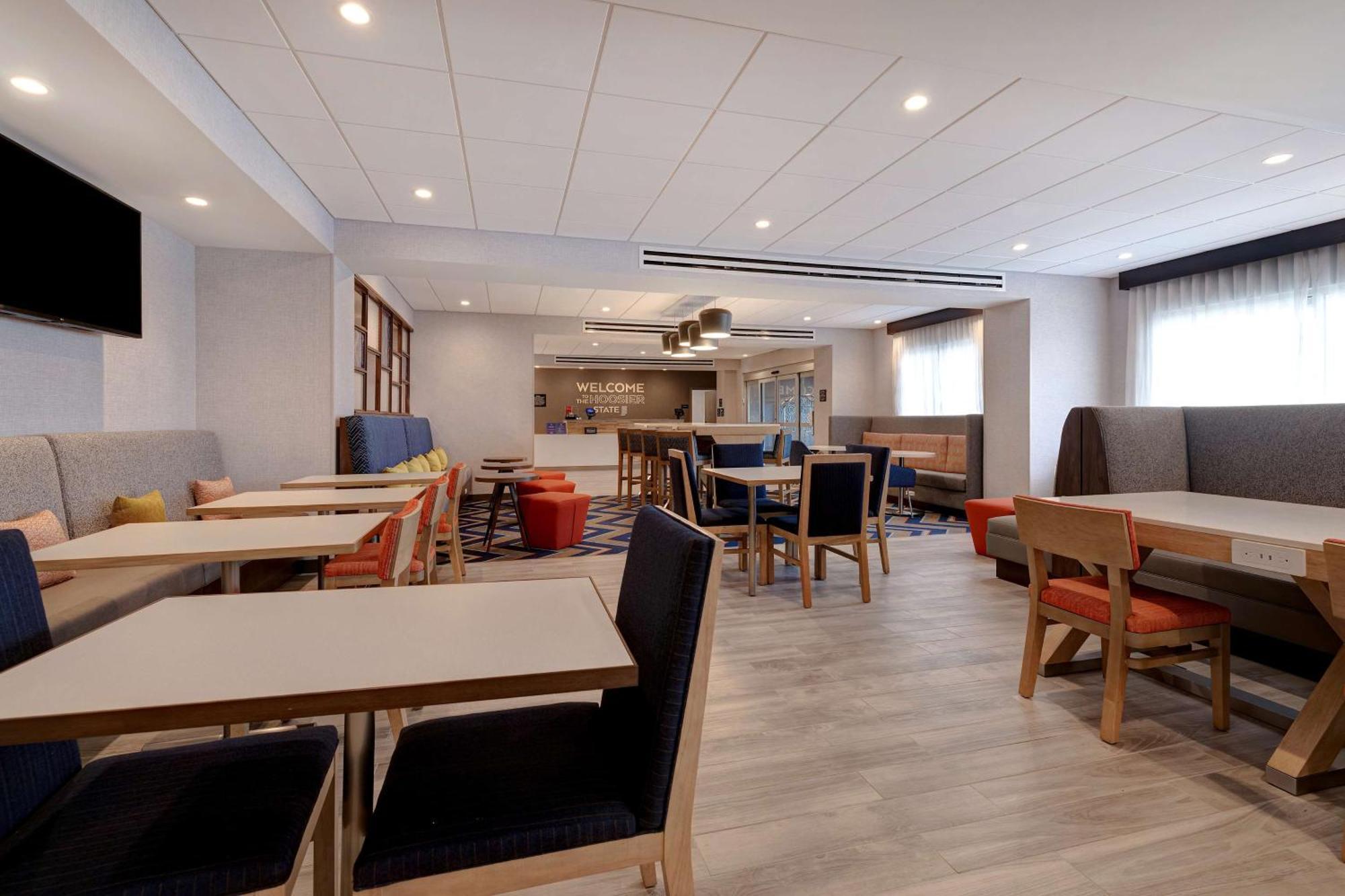 Hampton Inn Crown Point, In 外观 照片